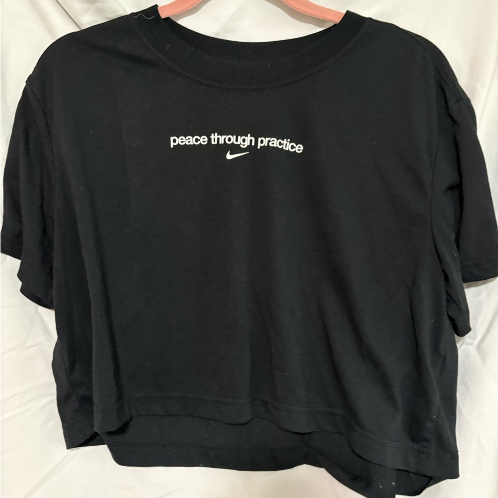 Nike Women's Black Slogan Crop Top